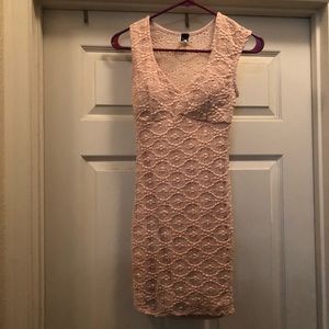 WINDSOR pink bodycon